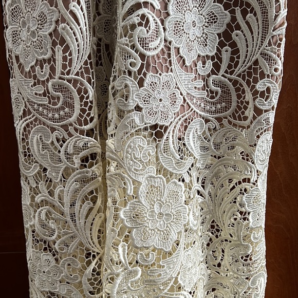 Dress The Population Marion Lace Jumpsuit/Romper Like New!! Fits Size 12 C/D Cup - Picture 8 of 13